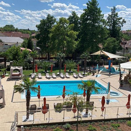 Wellness Hotel Gyula Exterior foto