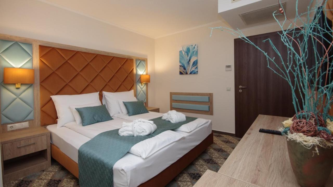 Wellness Hotel Gyula Exterior foto