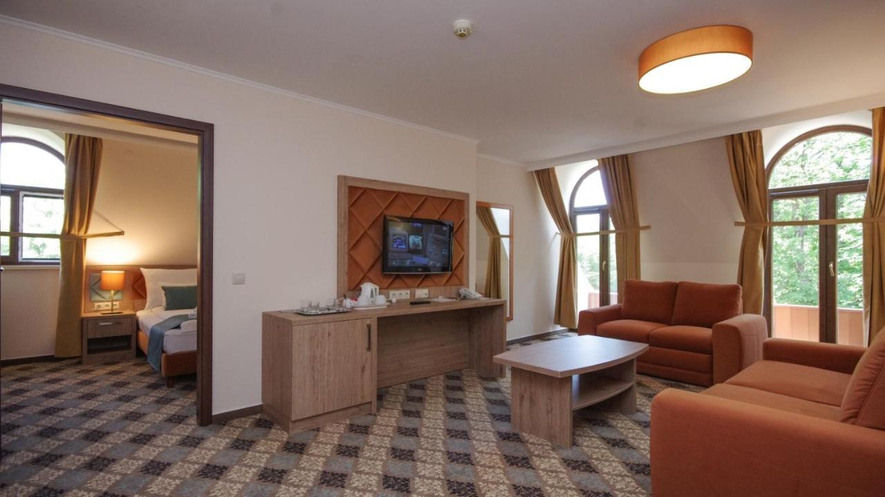 Wellness Hotel Gyula Exterior foto