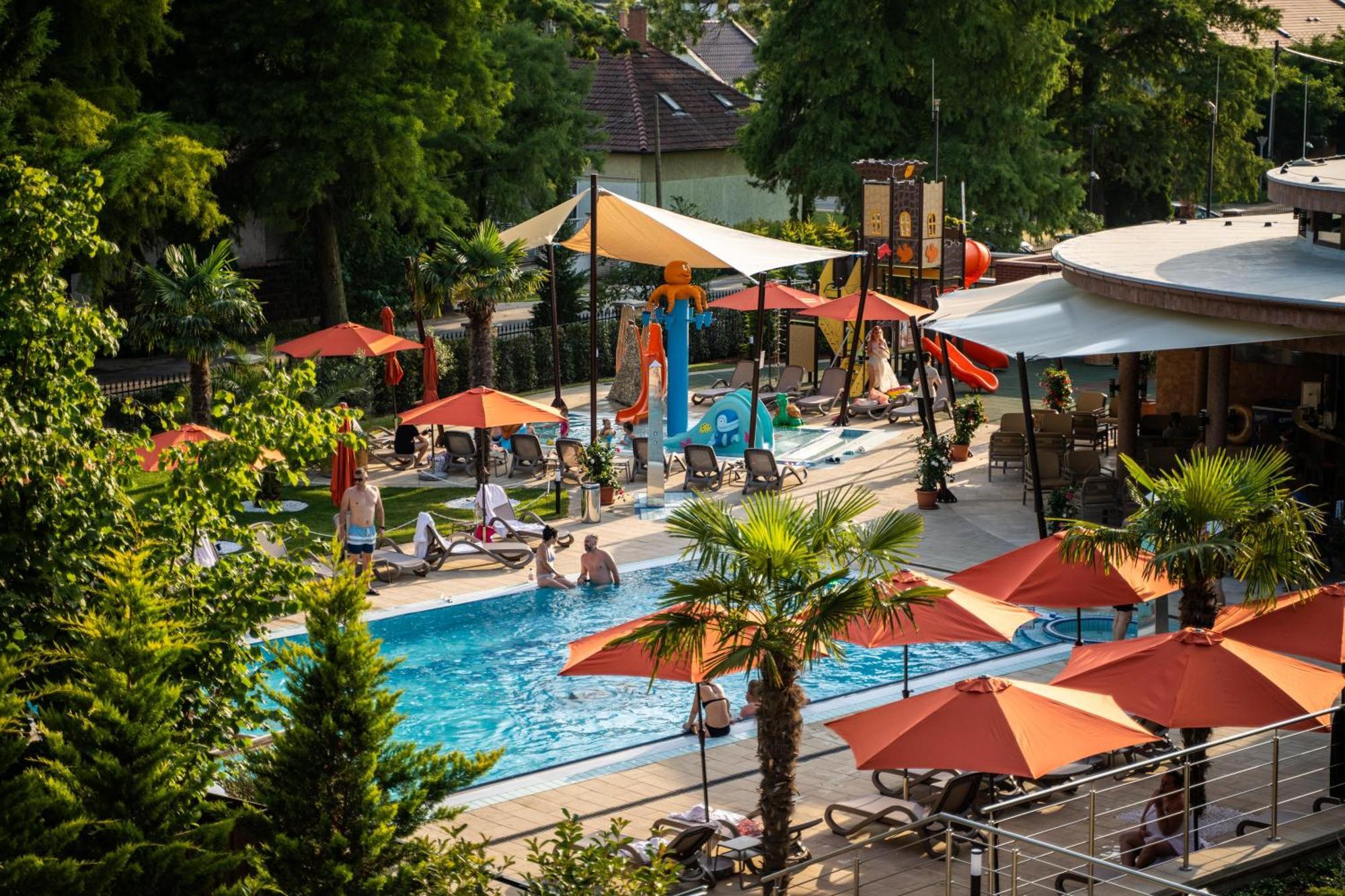 Wellness Hotel Gyula Exterior foto