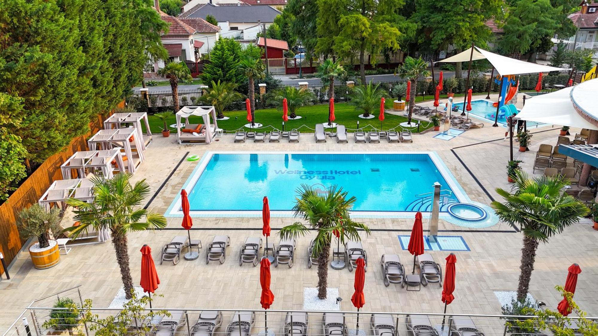 Wellness Hotel Gyula Exterior foto