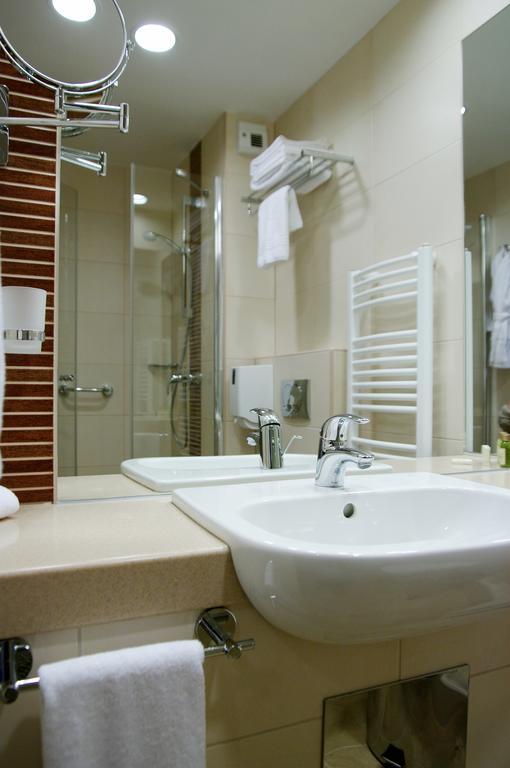 Wellness Hotel Gyula Quarto foto